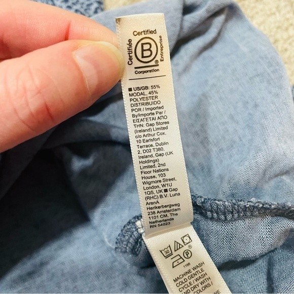 Athleta Blue Leopard Breezy V-neck Modal T-Shirt Size S - Picture 8 of 12